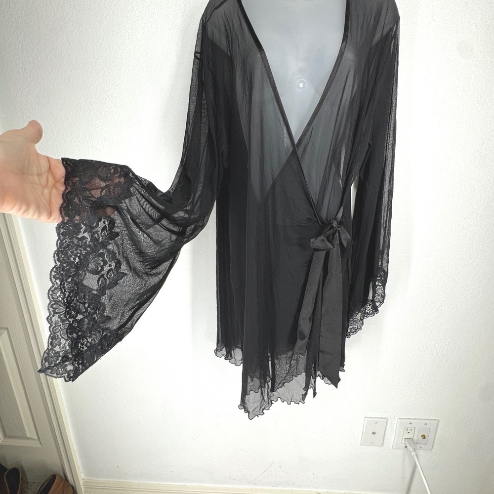 Fredericks of Hollywood Black Sheer Mesh Lace Trim Bell Sleeve Wrap Robe 1X 2X